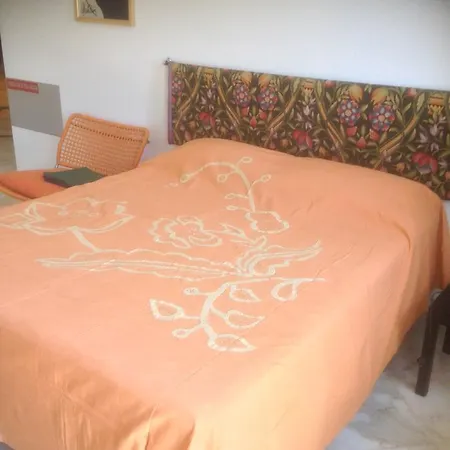 Le Stanze Sul Mare Bed & Breakfast