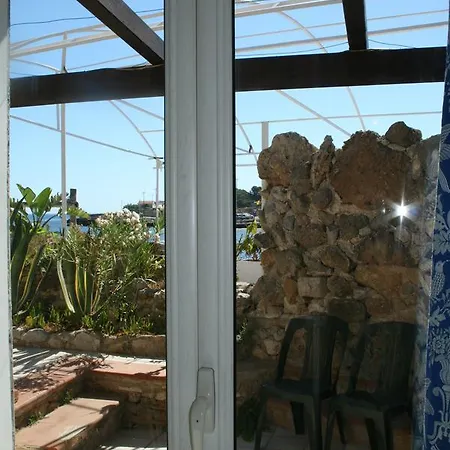 Le Stanze Sul Mare Bed & Breakfast